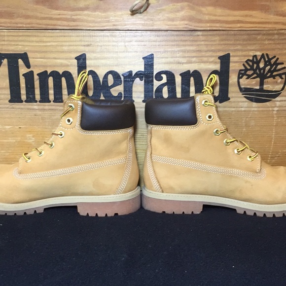 Timberland Shoes - Timberland Classic Boots Women’s Size 9